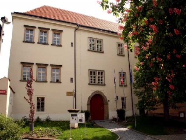 Chvalský zámek
